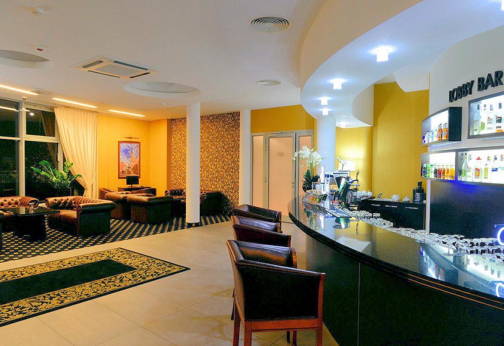 Hotel Business Faltom Gdynia 루미아 외부 사진